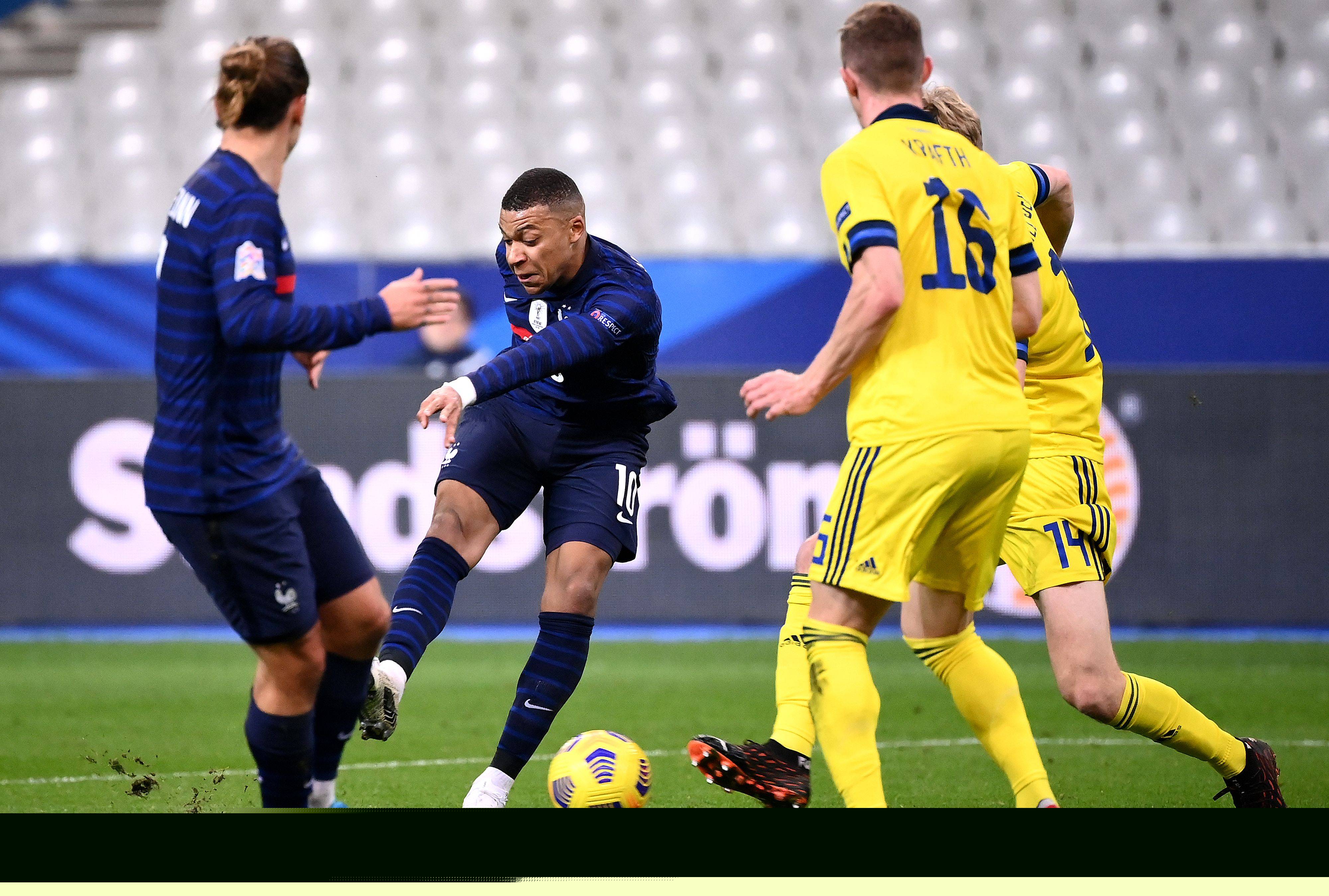 在效力广州 在效力广州