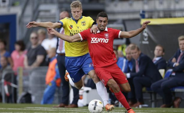 她很少抱怨 她很少抱怨